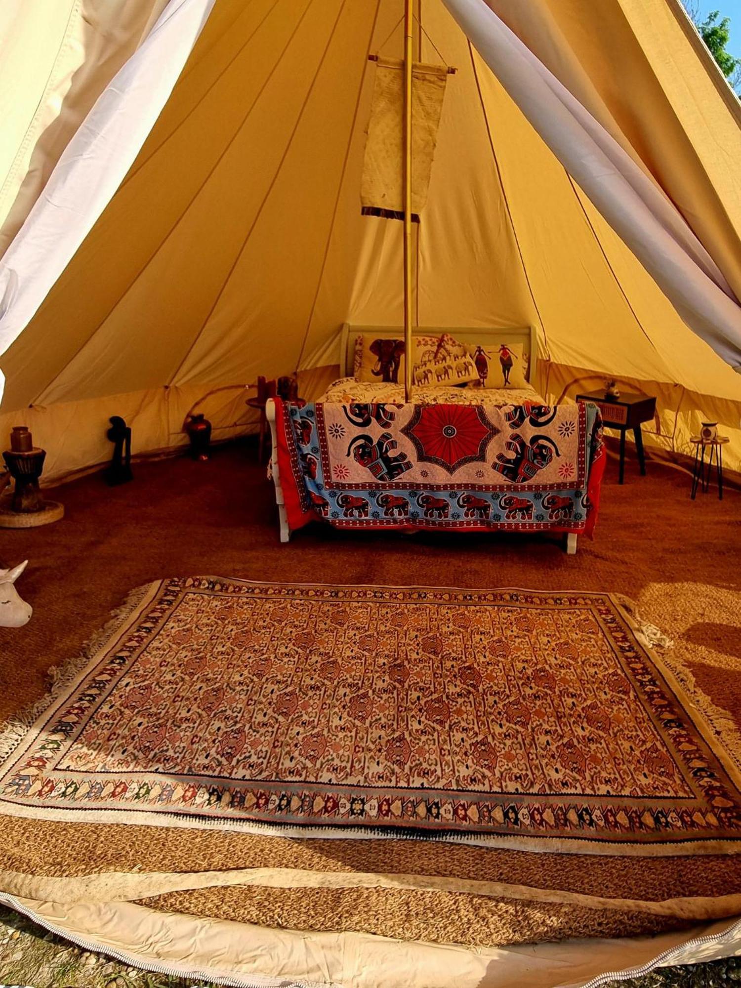 Secret Garden Glamping African Themed Tent Newark upon Trent Exteriér fotografie